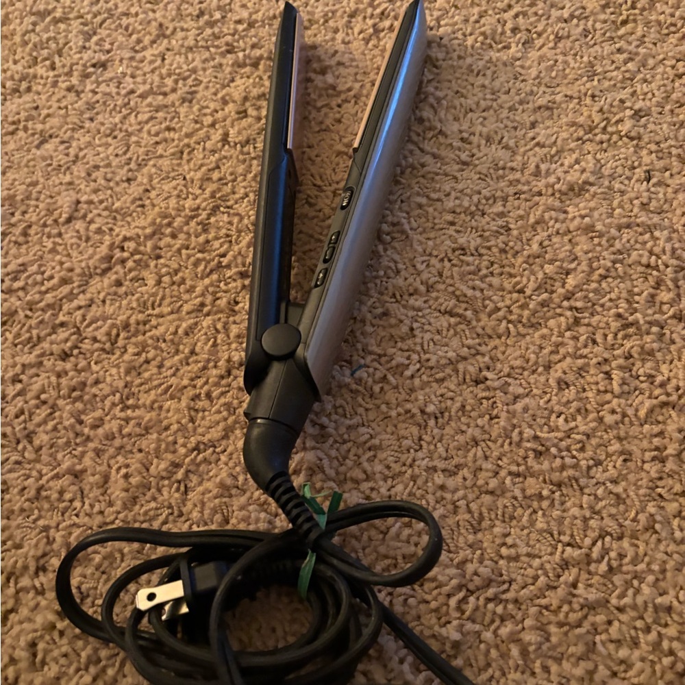 Silver Hair Straightener